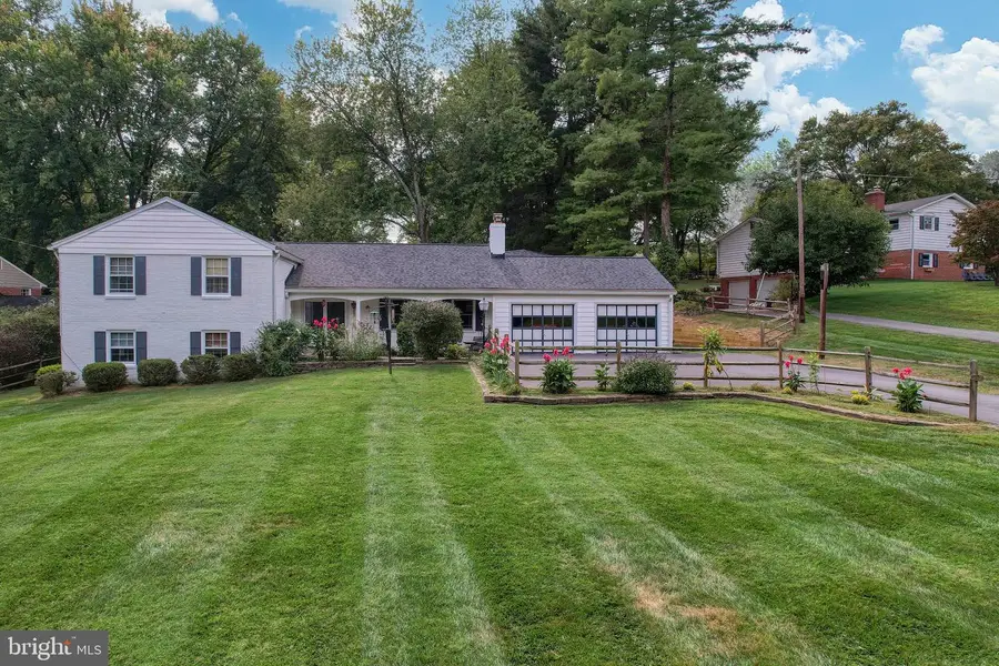 13300 Wye Oak Dr, Gaithersburg, MD 20878 - Image #3