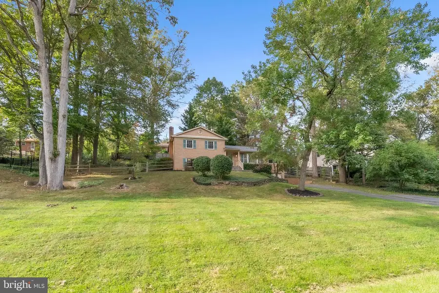 2124 Edgewater Pkwy, Silver Spring, MD 20903 - Image #2