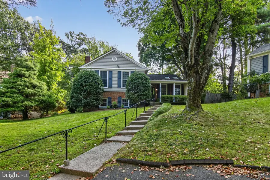 9803 Raleigh Tavern Ct, Bethesda, MD 20814 - Image #3
