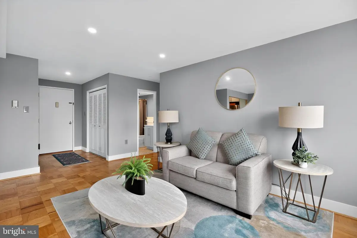 10201 Grosvenor Pl #1425, Rockville, MD 20852 - Image #1