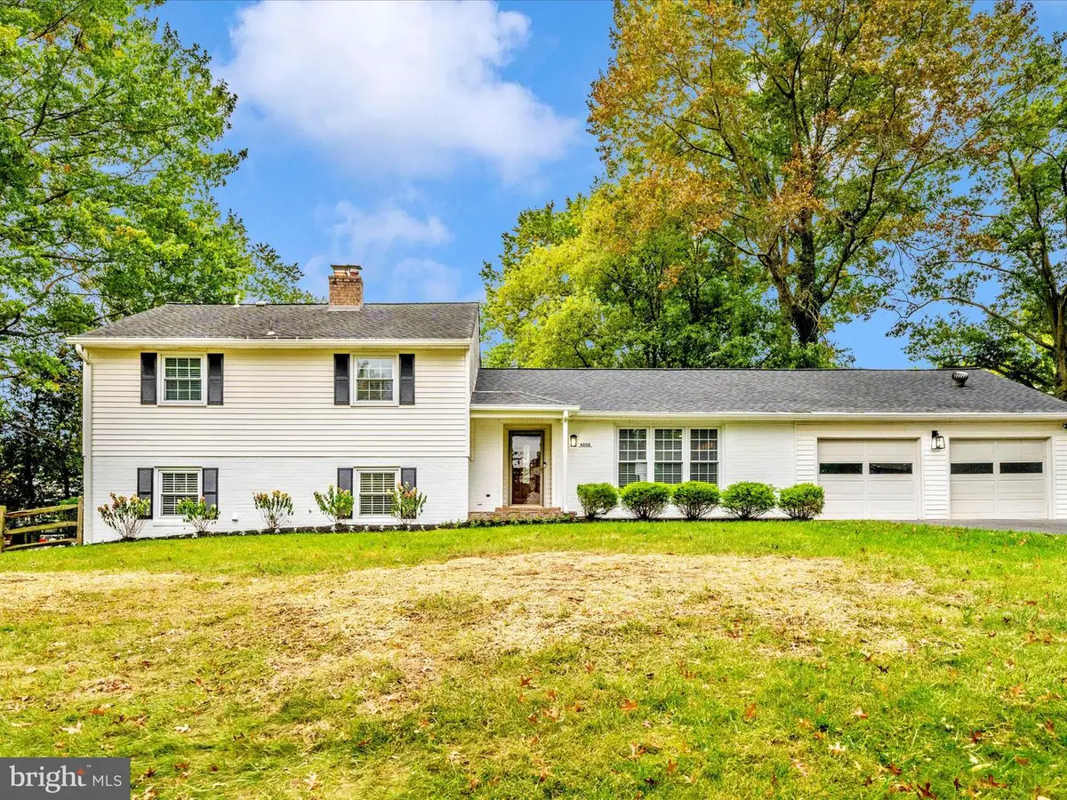 4008 Barnsley Ln, Olney, MD 20832 - Image #1
