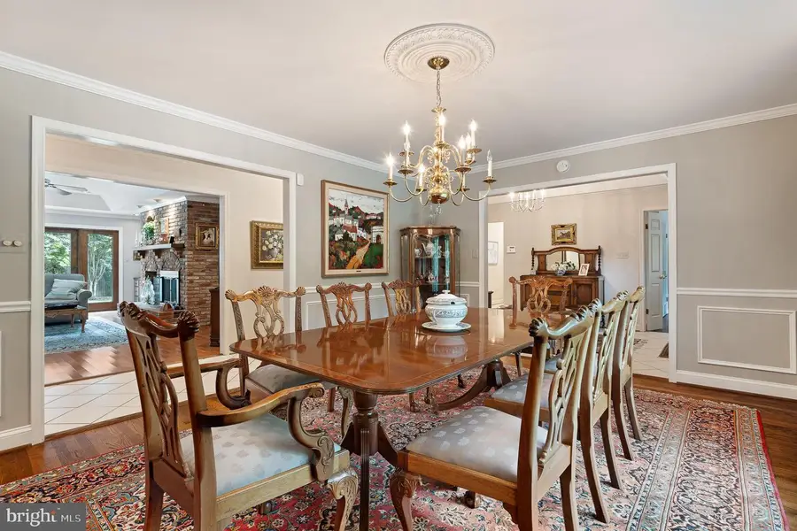 11301 Crossing Glen Ct, Potomac, MD 20854 - Image #3