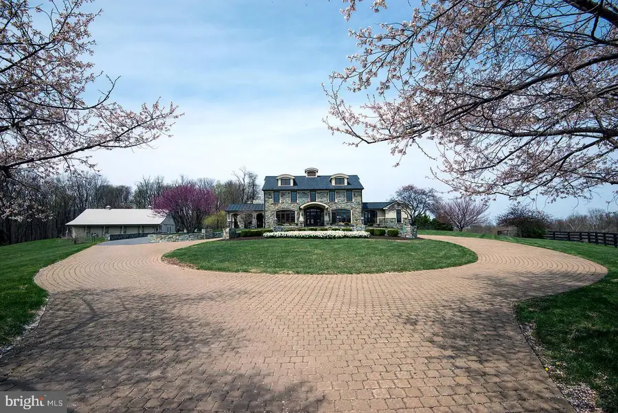 16704 Thurston Rd, Dickerson, MD 20842 - Image #2