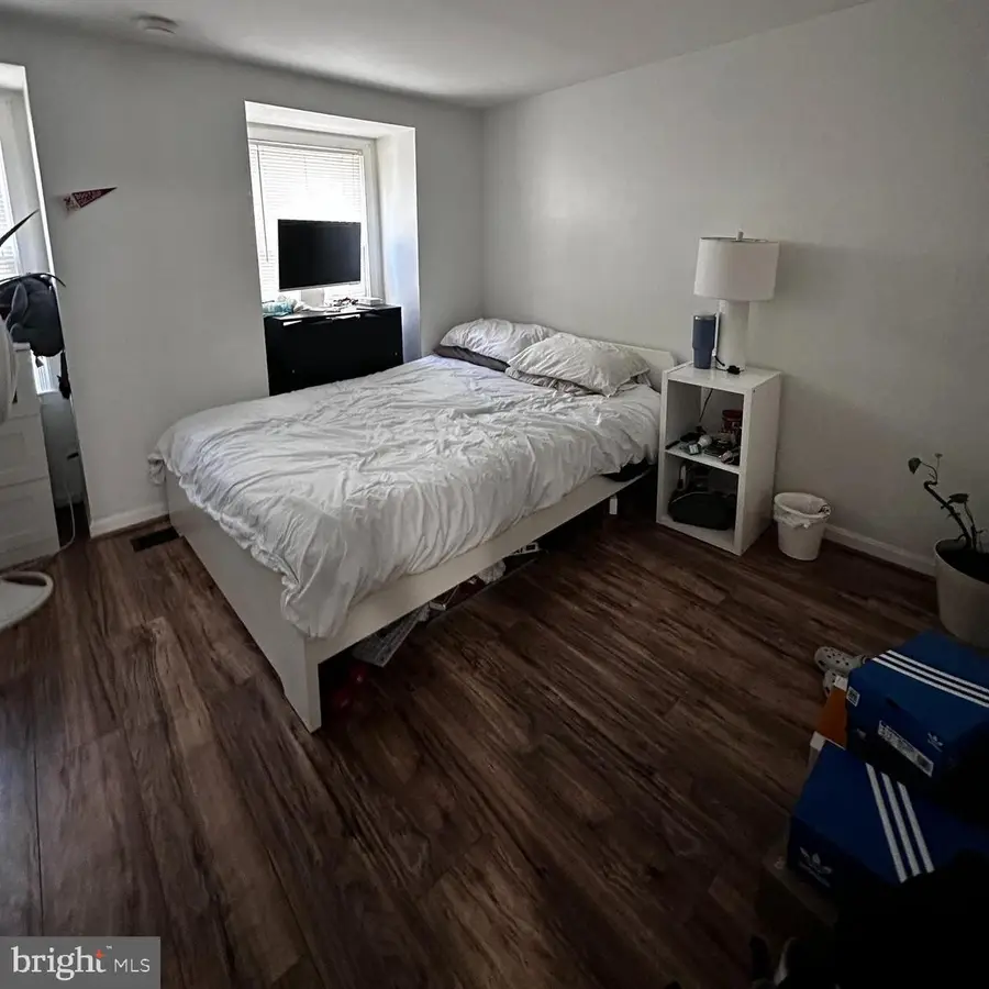 20592 Strath Haven Dr, Gaithersburg, MD 20886 - Image #2