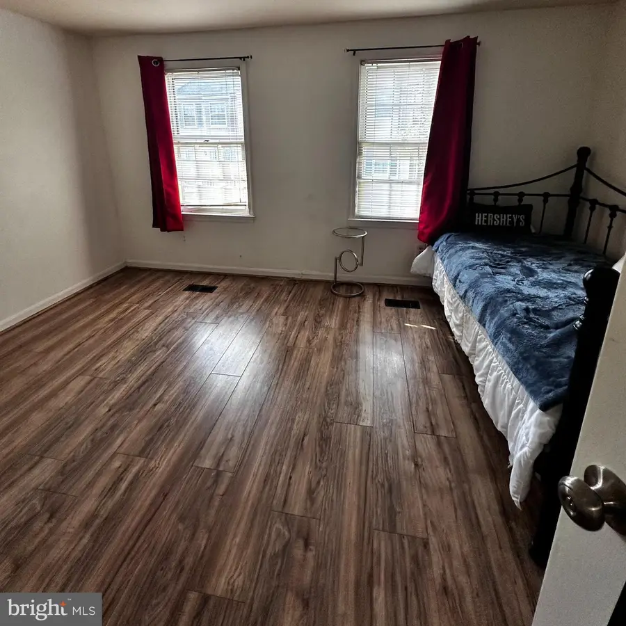 20592 Strath Haven Dr, Gaithersburg, MD 20886 - Image #3