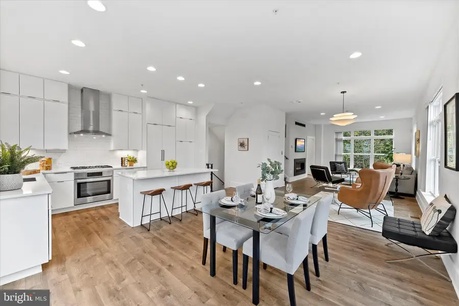 11300 Emerald Park Rd, Potomac, MD 20854 - Image #3