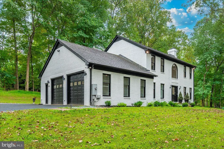 8225 Hawkins Creamery Rd, Gaithersburg, MD 20882 - Image #2