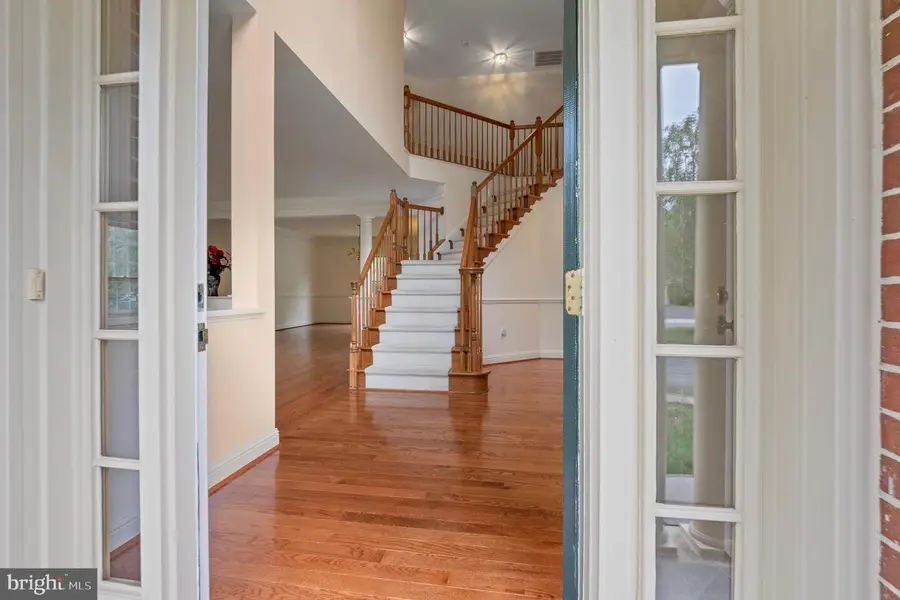 10604 Maplecrest, Potomac, MD 20854 - Image #2