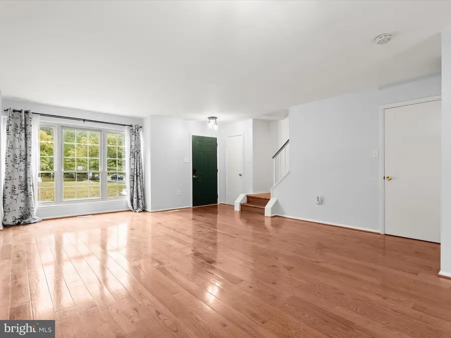 18508 Crabapple Pl, Gaithersburg, MD 20879 - Image #3