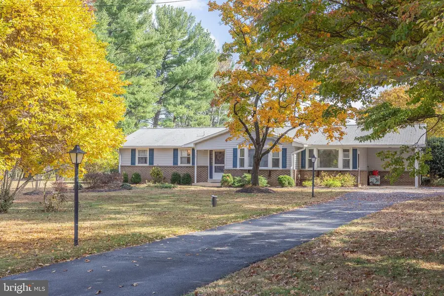 17401 Black Rock Rd, Germantown, MD 20874 - Image #2