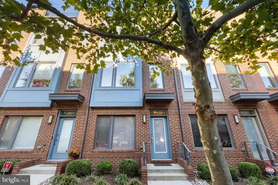 16215 Decker Pl, Rockville, MD 20855 - Image #2