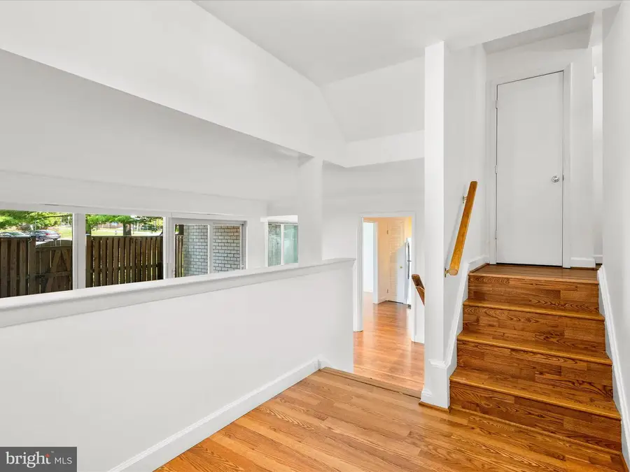 14616 Bauer Dr #1, Rockville, MD 20853 - Image #3