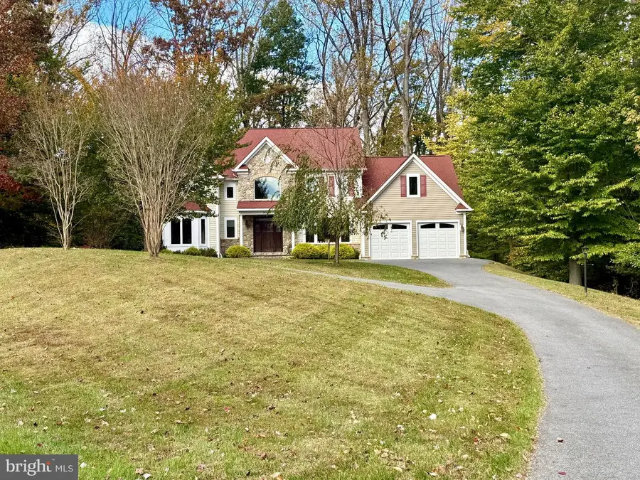 18444 Forest Crossing Ct, Olney, MD 20832 - Image #2