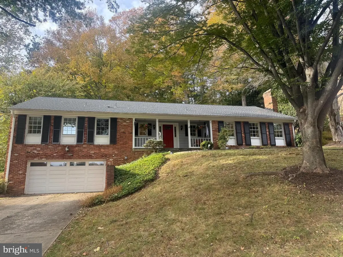 7004 Masters Dr, Potomac, MD 20854 - #1