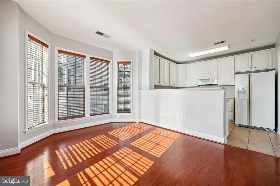 802 Grand Champion Dr #11-303, Rockville, MD 20850 - Image #2