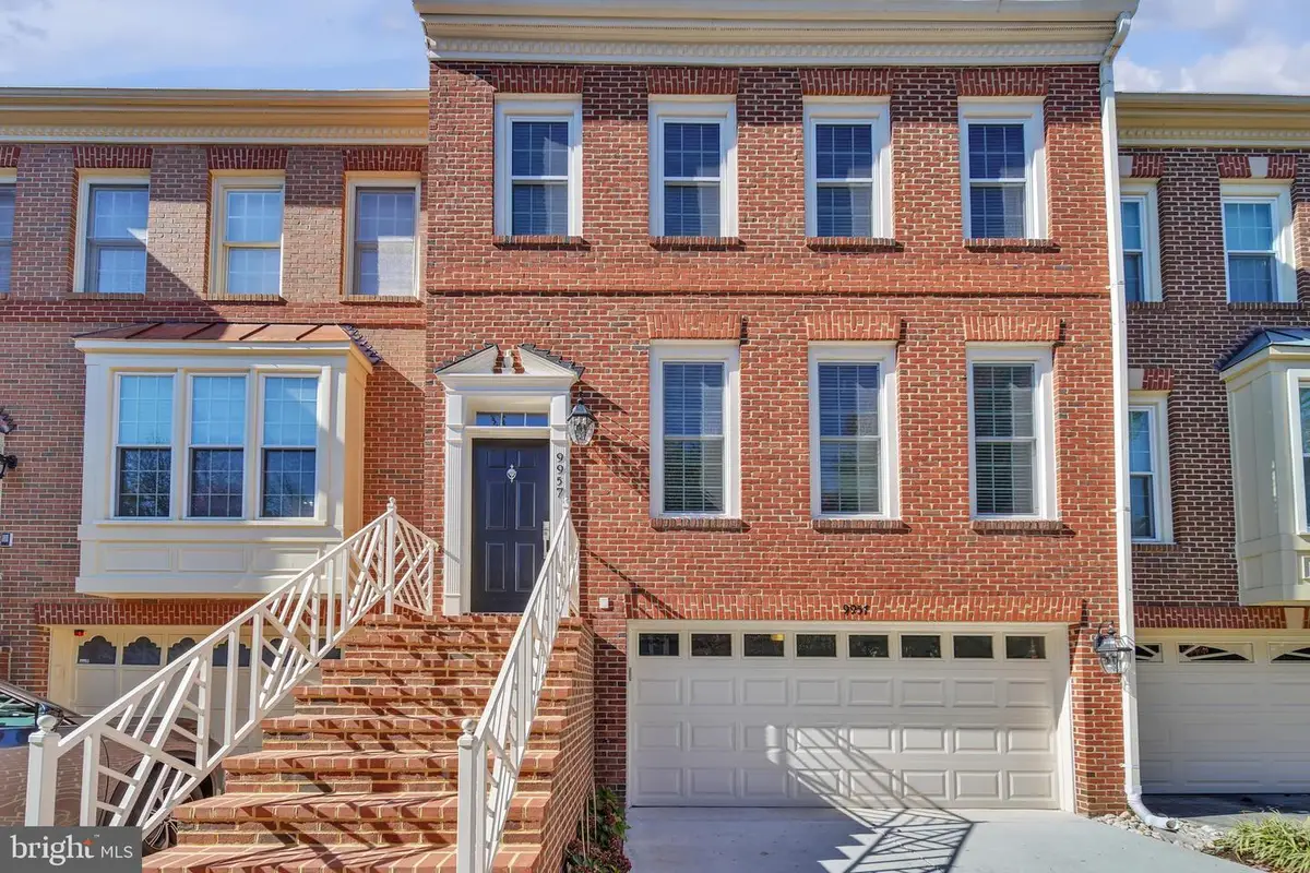 9957 Foxborough Cir, Rockville, MD 20850 - Image #1