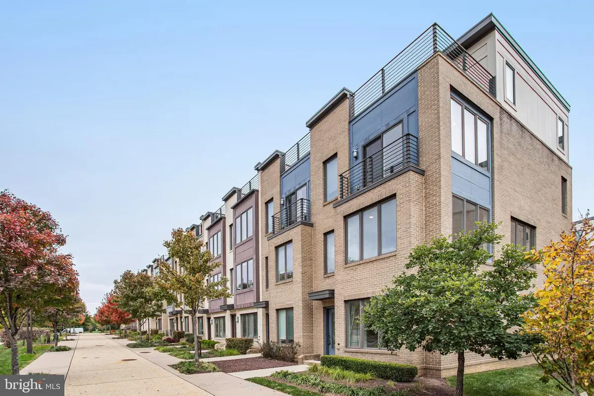 6940 Rockledge Dr, Bethesda, MD 20817 - Image #1