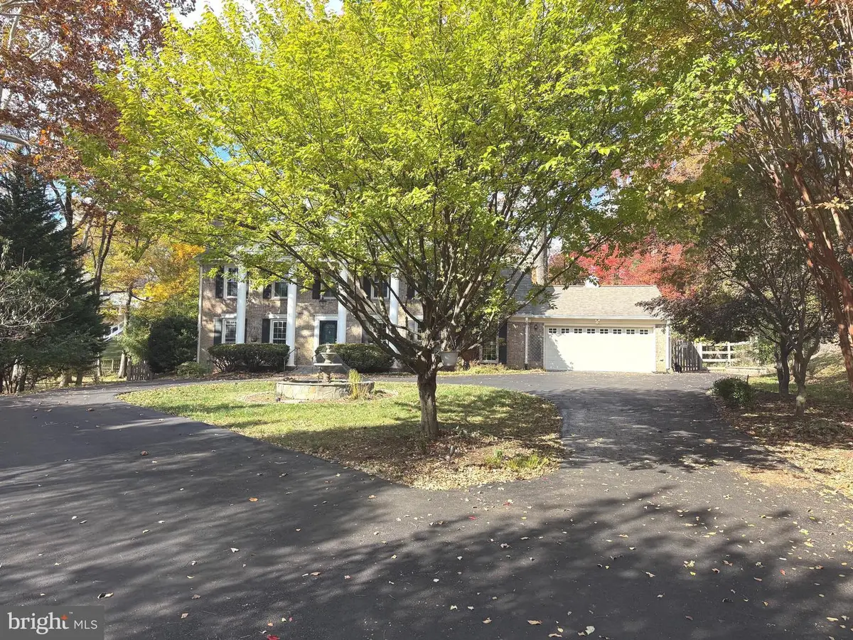 11512 Le Havre Dr, Potomac, MD 20854 - Image #1
