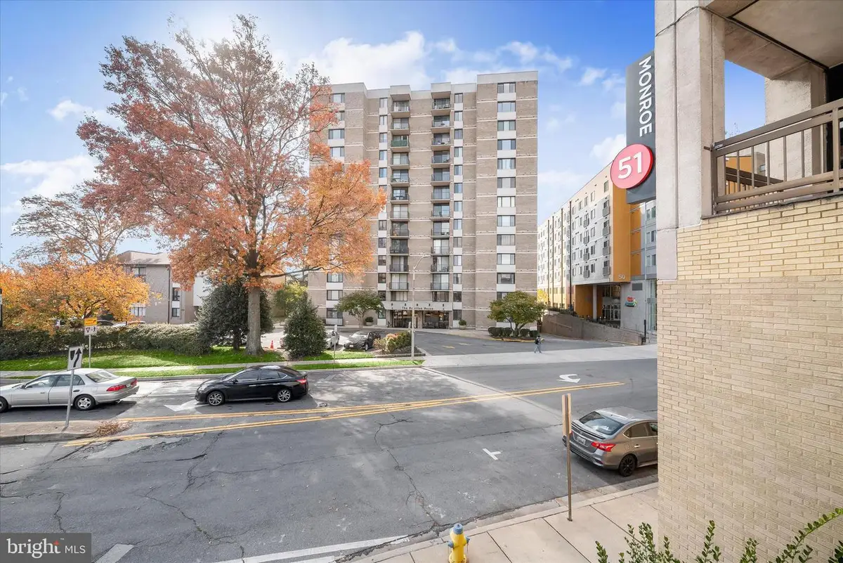 4 Monroe St #4-810, Rockville, MD 20850 - Image #1