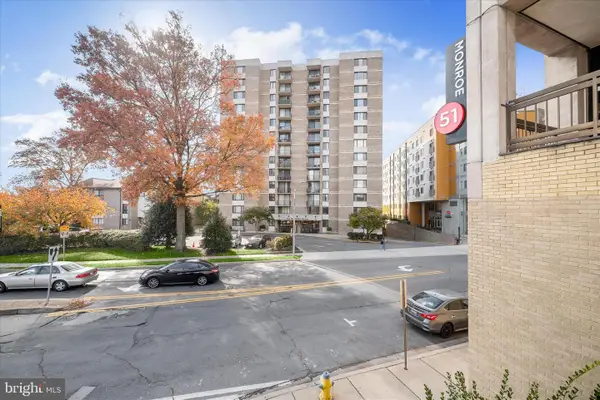 4 Monroe St #4-810, ROCKVILLE, MD 20850