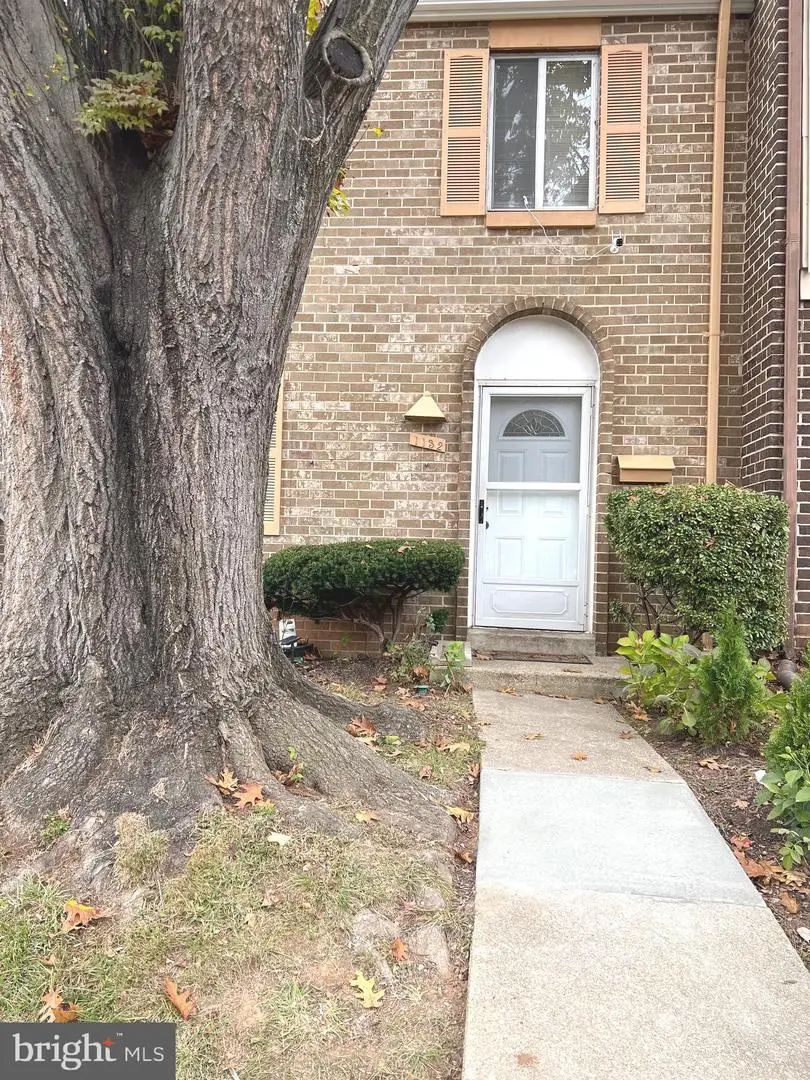 1132 W Side Dr #32-b, Gaithersburg, MD 20878 - Image #2