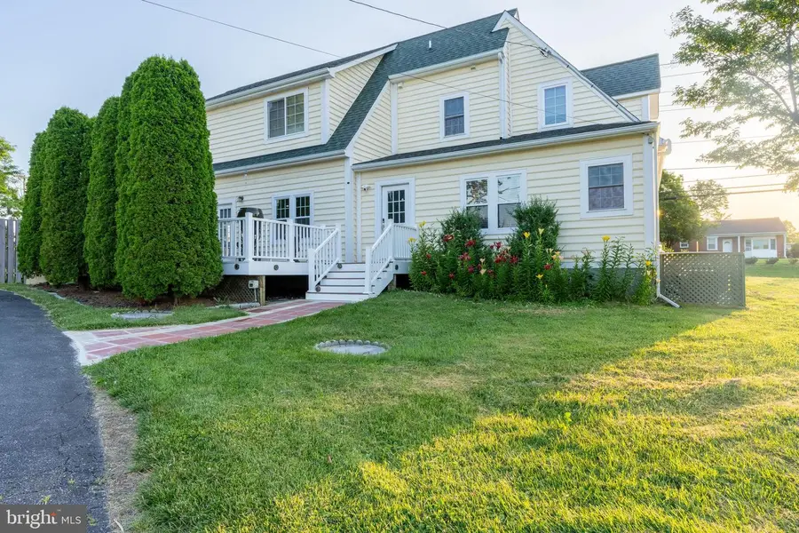 25325 Woodfield Rd, Damascus, MD 20872 - Image #2