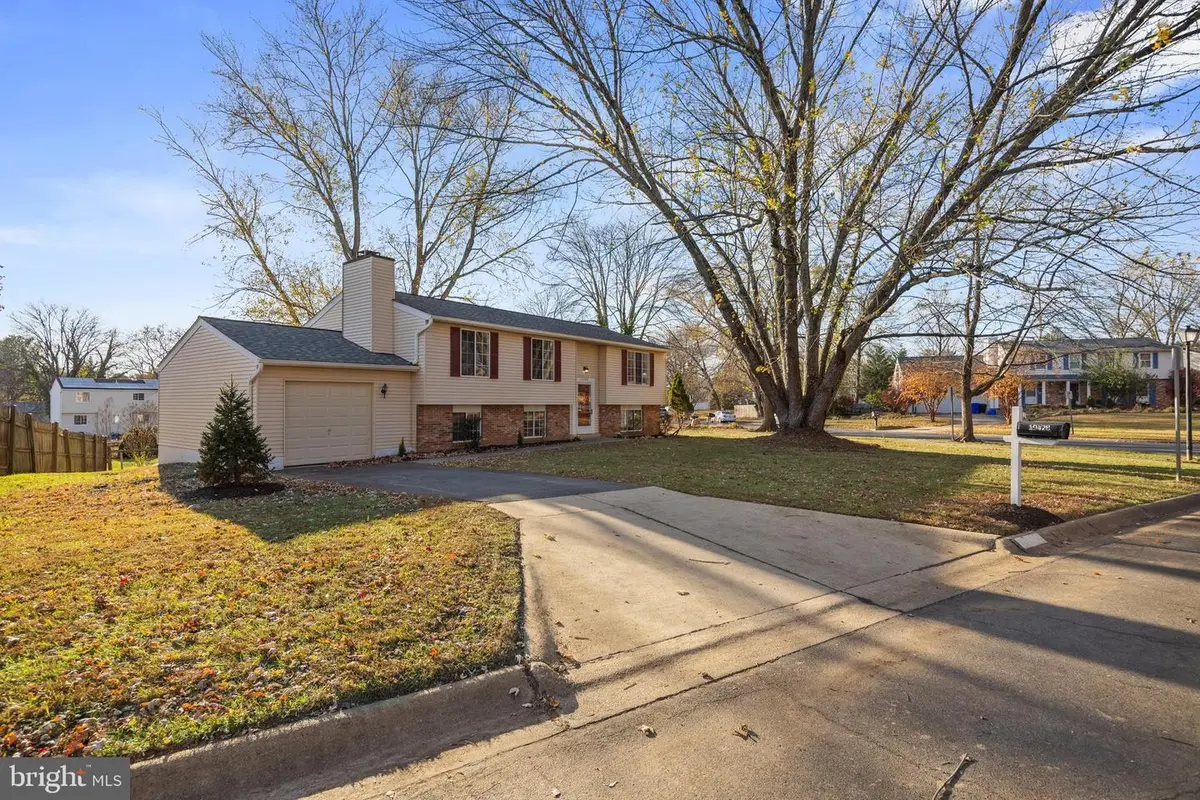 19428 Laguna Dr, Gaithersburg, MD 20879 - Image #1