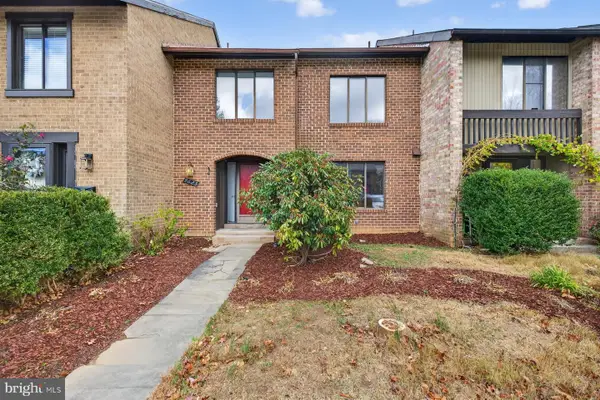 9625 Shadow Oak Dr, GAITHERSBURG, MD 20886