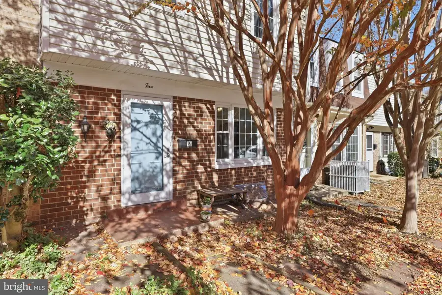 5 Hyacinth Ct #7-3, Gaithersburg, MD 20878 - Image #3
