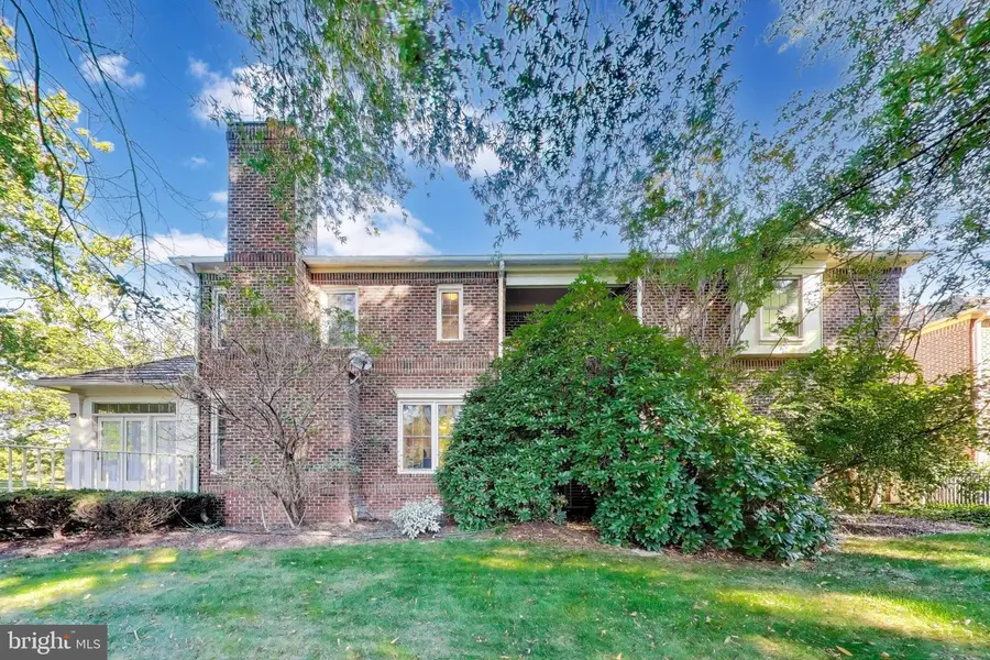 7806 Fox Gate Ct, Bethesda, MD 20817 - Image #2