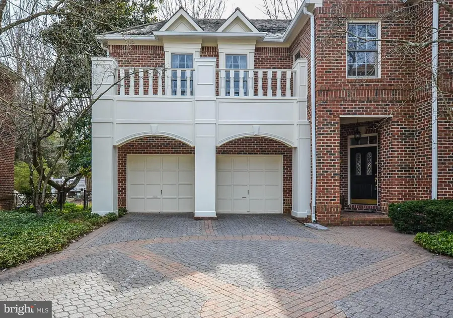 7806 Fox Gate Ct, Bethesda, MD 20817 - Image #3