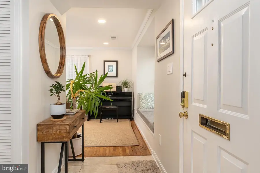 5050 Bradley Blvd #6, Chevy Chase, MD 20815 - Image #2