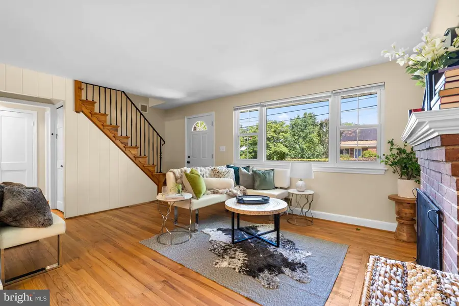 10610 Ordway Dr, Silver Spring, MD 20901 - Image #2