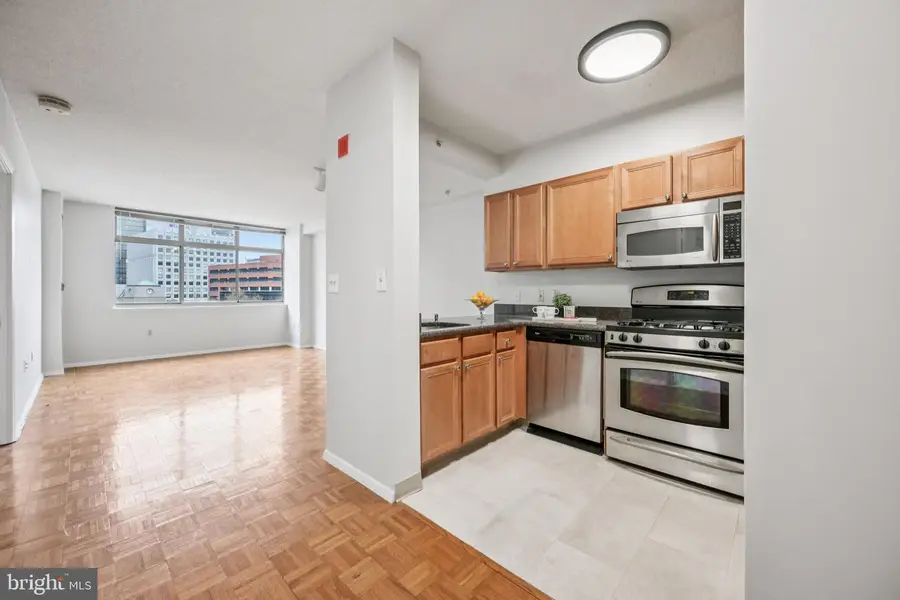 7111 Woodmont Ave #814, Bethesda, MD 20815 - Image #3