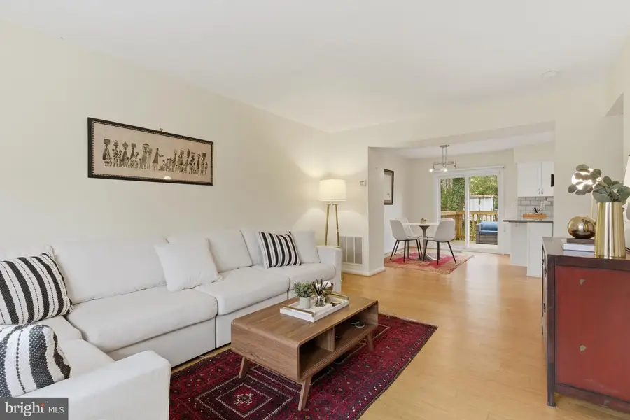 517 Pickwick Village Way, Silver Spring, MD 20901 - Image #2