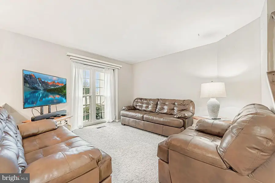 13229 Country Ridge Dr, Germantown, MD 20874 - Image #3