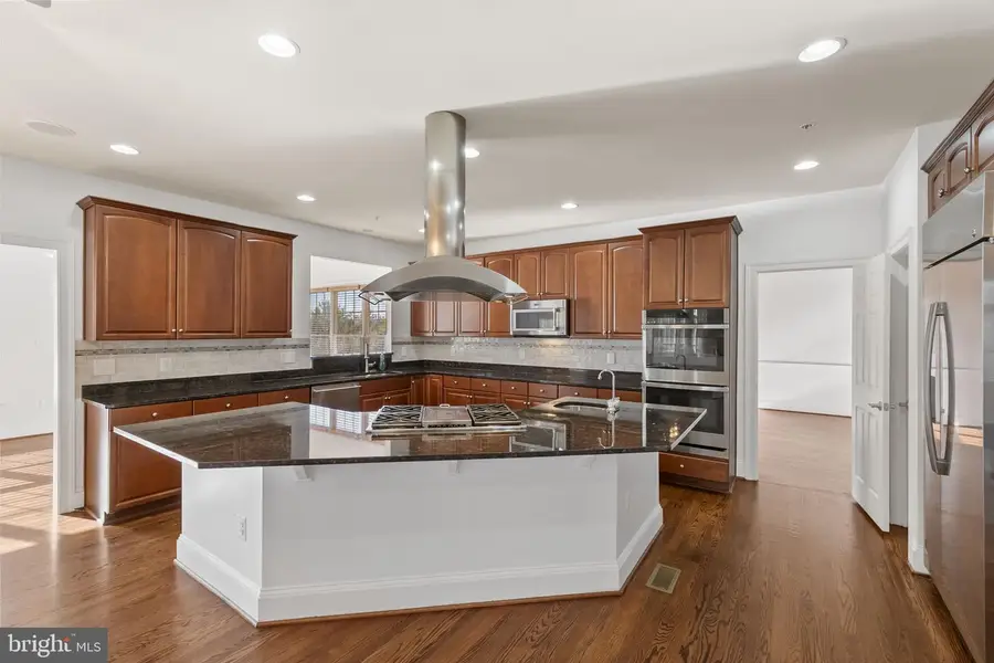 11902 Piedmont Rd, Clarksburg, MD 20871 - Image #2