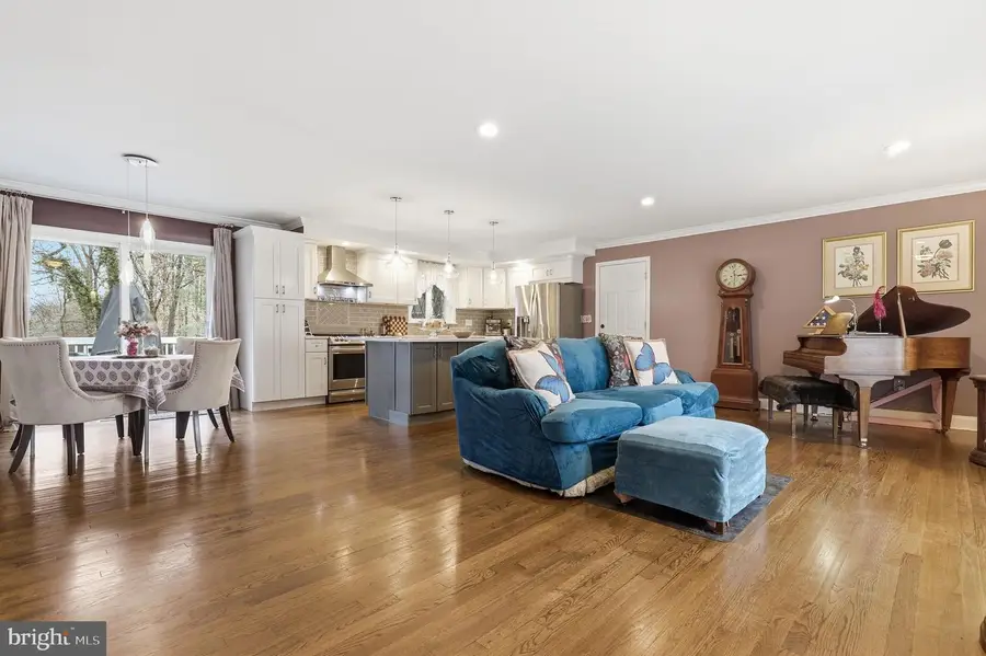 5 Roseneath Ct, Olney, MD 20832 - Image #2