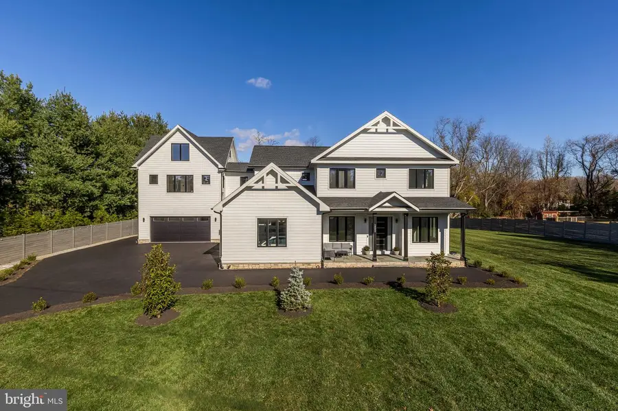 14051 Esworthy Rd, Darnestown, MD 20874 - Image #2