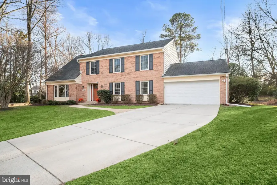 11501 Karen Dr, Potomac, MD 20854 - Image #2