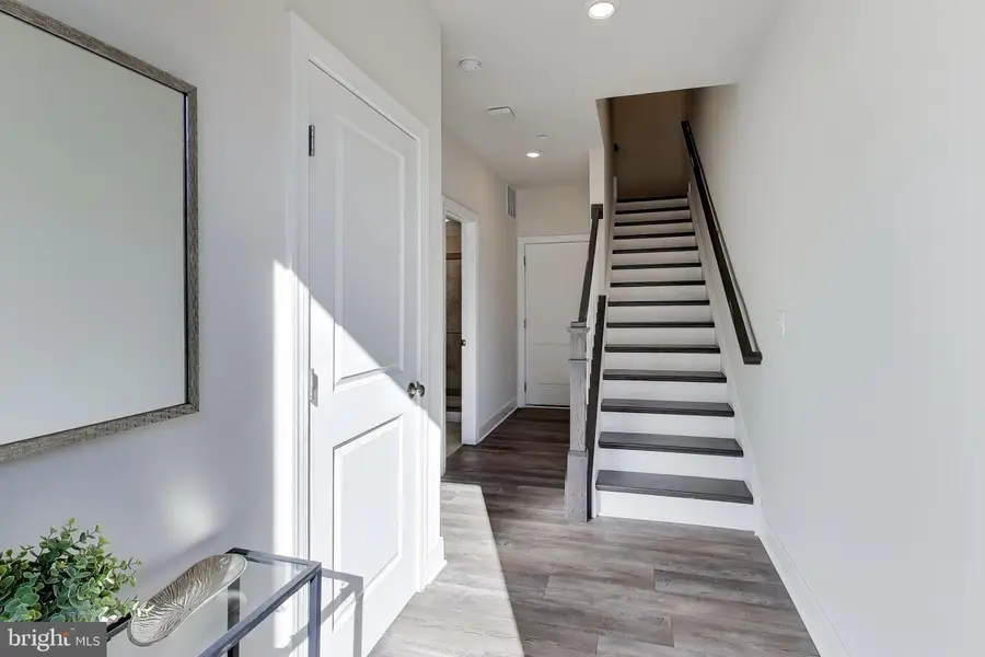 111 Armstrong Pl, Gaithersburg, MD 20878 - Image #3