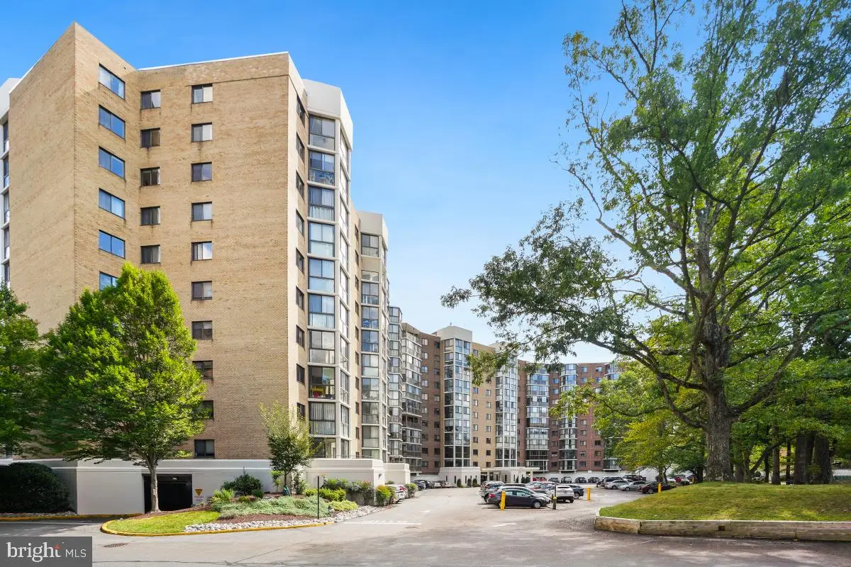 15107 Interlachen Dr #2-215, Silver Spring, MD 20906 - Image #1