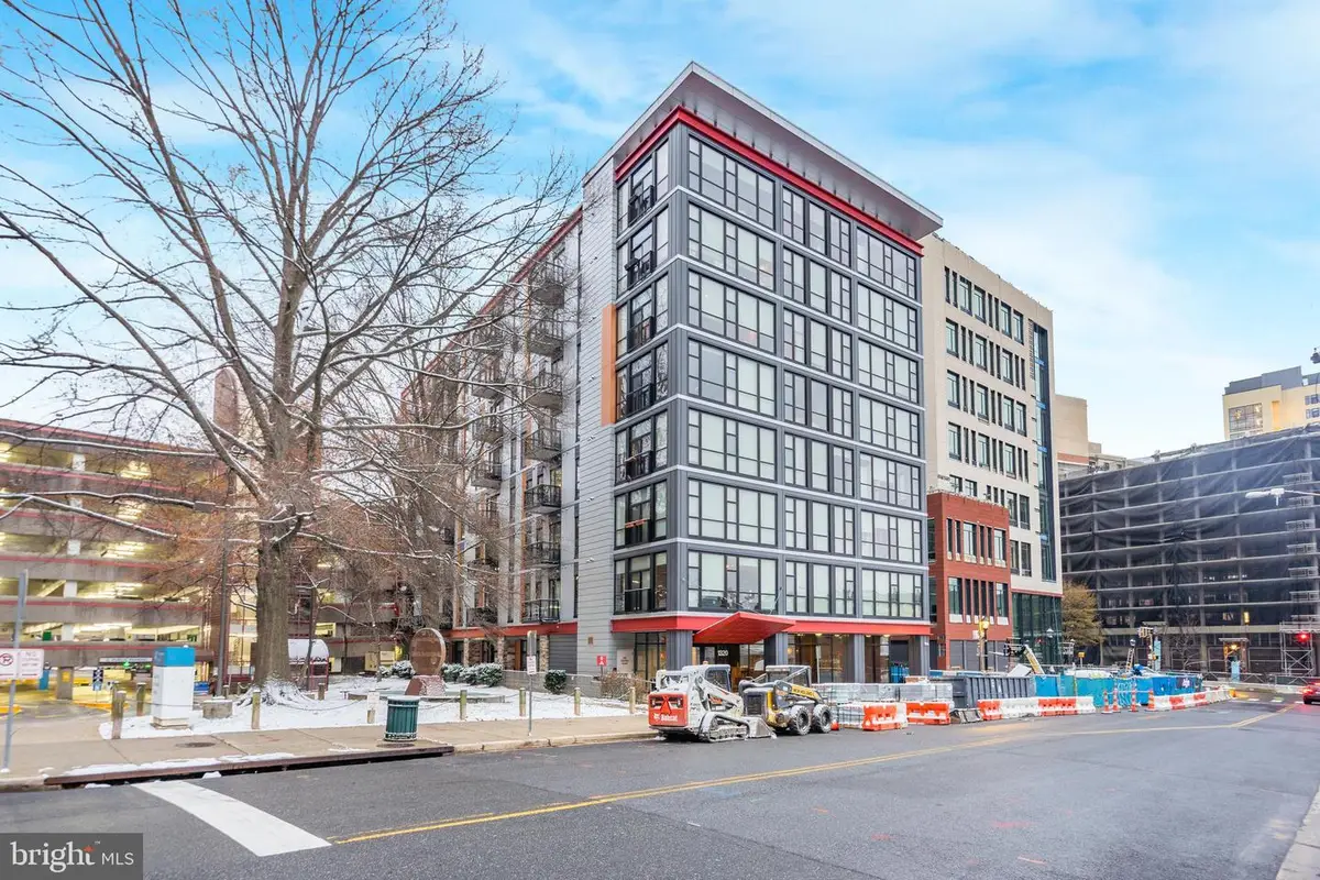 1320 Fenwick Ln #7, Silver Spring, MD 20910 - Image #1