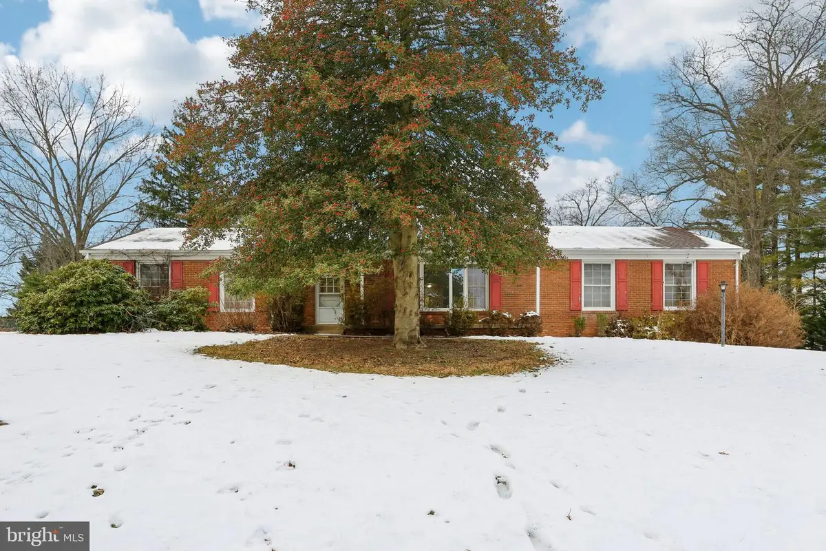 24140 Doreen Dr, Gaithersburg, MD 20882 - Image #1