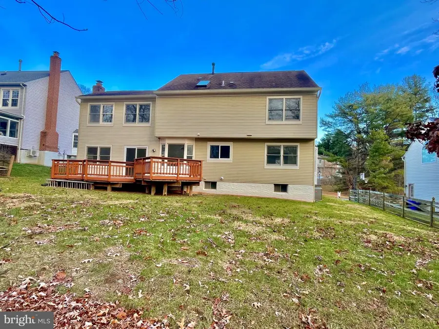 14990 Dufief Dr, Gaithersburg, MD 20878 - Image #2
