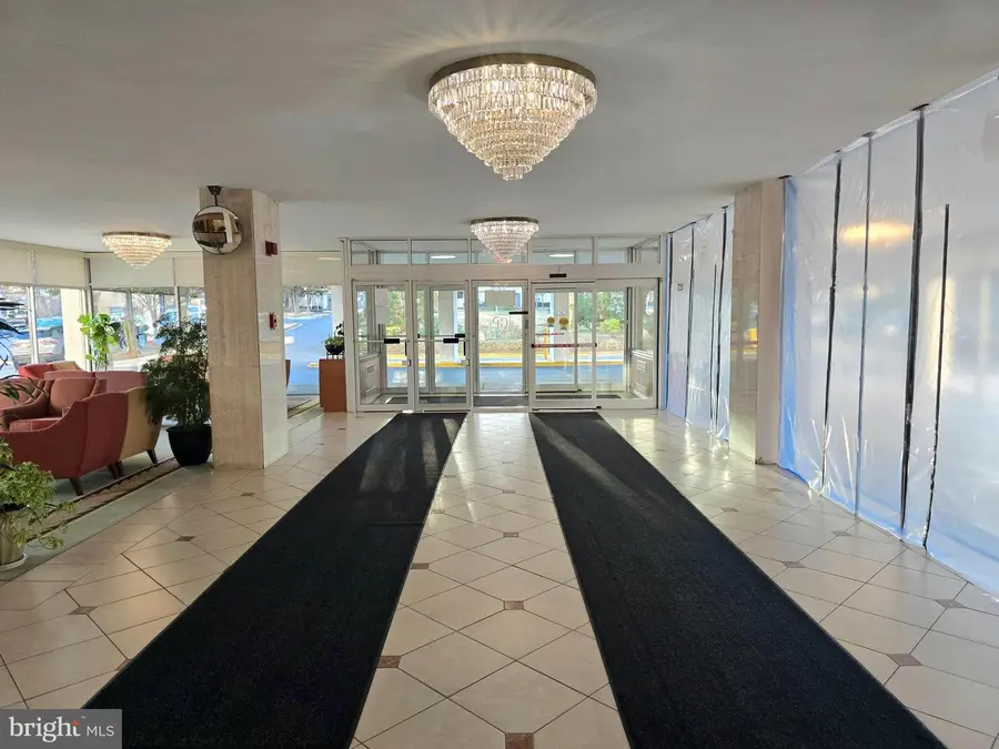 10201 Grosvenor Pl #527, Rockville, MD 20852 - Image #3