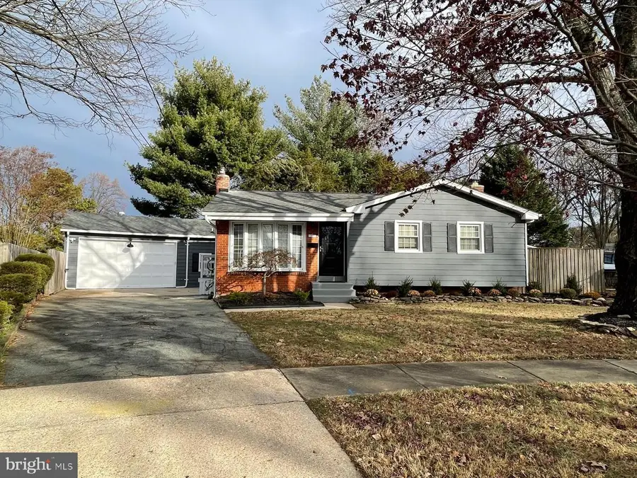 13020 Saint Charles Pl, Rockville, MD 20853 - #3