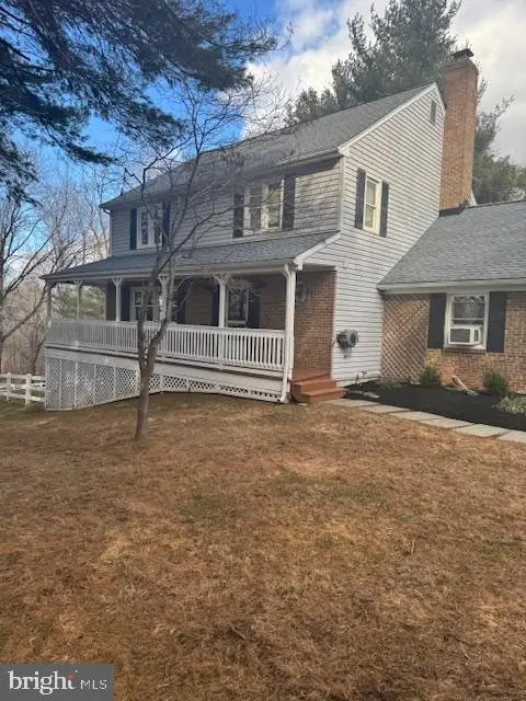 21841 Glendalough Rd, Gaithersburg, MD 20882 - Image #1