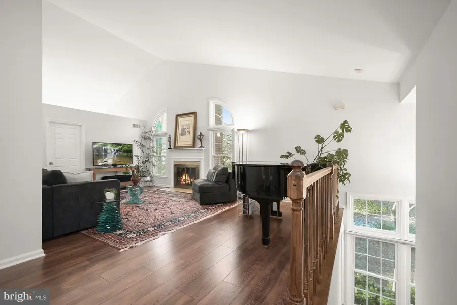 5717 Mayfair Manor Dr #108, Rockville, MD 20852 - Image #3