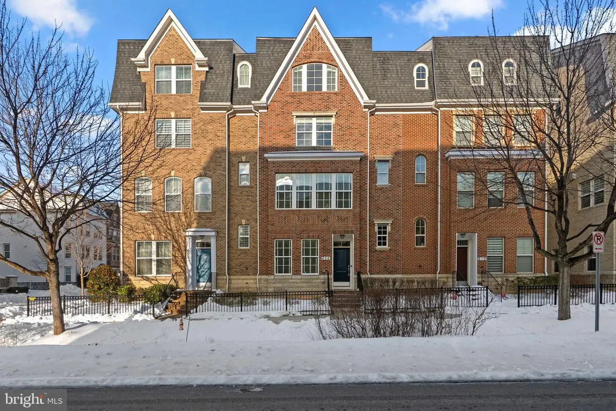 606 Crown Park Ave, Gaithersburg, MD 20878 - Image #1